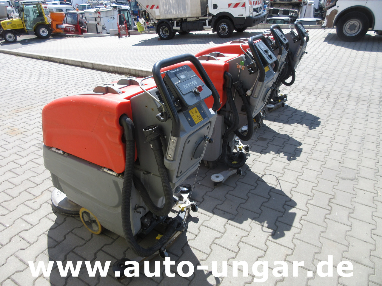 Hako B45 Scheuersaugmaschine B45CL eigener Antrieb Scrubber - Makineri pastrimi: foto 3 Hako B45 Scheuersaugmaschine B45CL eigener Antrieb Scrubber - Makineri pastrimi: foto 3
