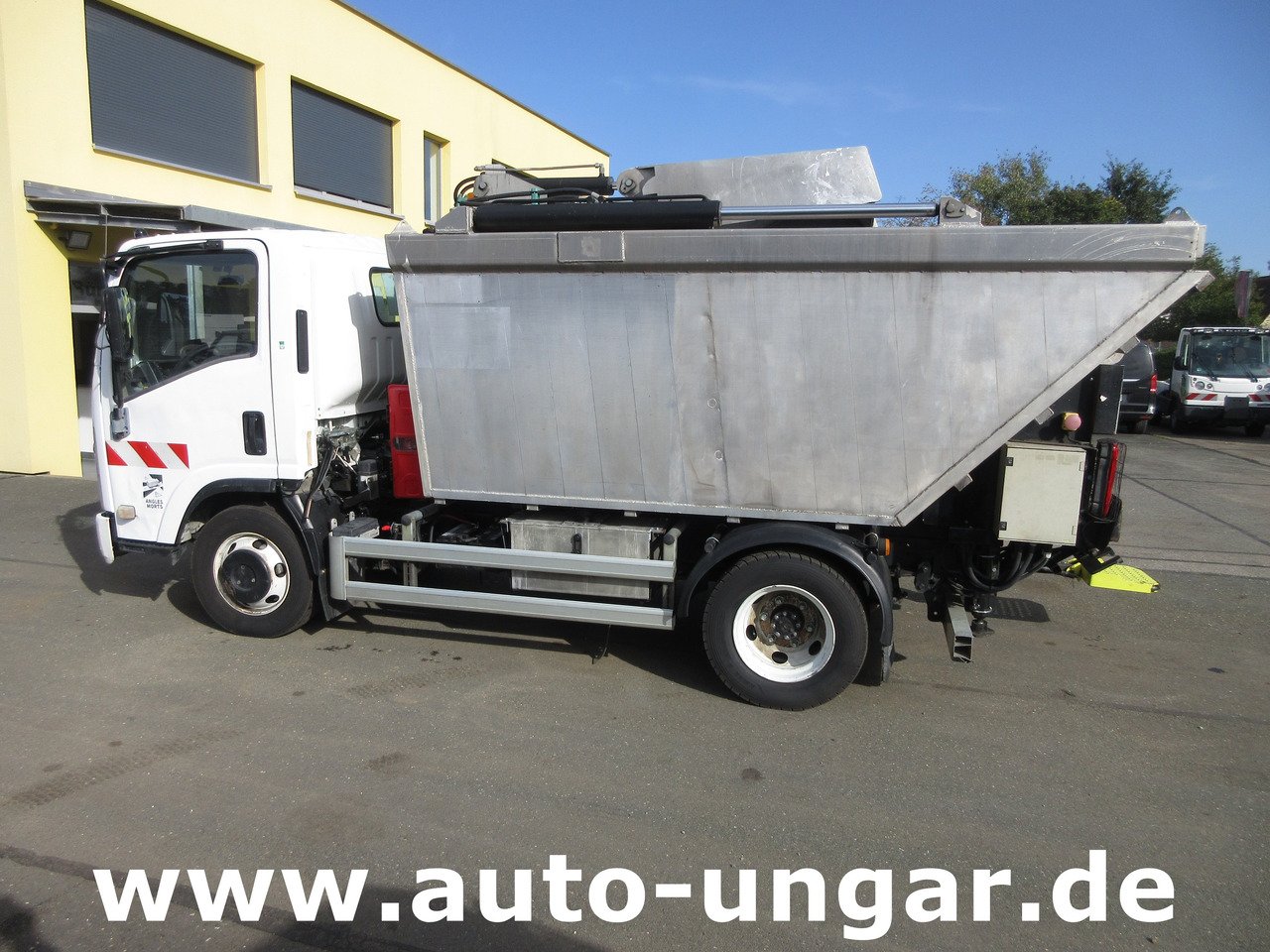 Isuzu NPR 75 Müllwagen Provence Benne - Faun Lifter Presse Kipper Trittbrett Bj 12 - Kamion mbeturinash: foto 4 Isuzu NPR 75 Müllwagen Provence Benne - Faun Lifter Presse Kipper Trittbrett Bj 12 - Kamion mbeturinash: foto 4