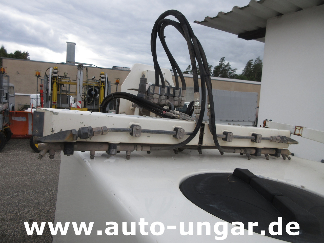 CMAR NC300 Schwemmaufbau Laveuse Bj. 2014 für Multicar Tremo Hochdruck - Mjet bujqësor/ Special: foto 5 CMAR NC300 Schwemmaufbau Laveuse Bj. 2014 für Multicar Tremo Hochdruck - Mjet bujqësor/ Special: foto 5