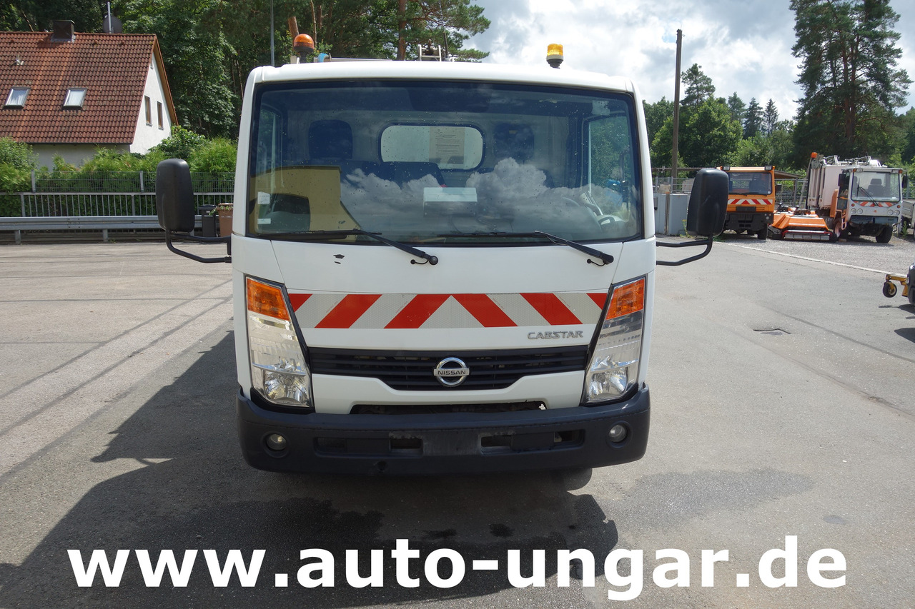 Nissan Cabstar 45.13 Müllwagen PB M7XL mit Lifter und Presse Kleinmüllwagen - Kamion mbeturinash: foto 2 Nissan Cabstar 45.13 Müllwagen PB M7XL mit Lifter und Presse Kleinmüllwagen - Kamion mbeturinash: foto 2