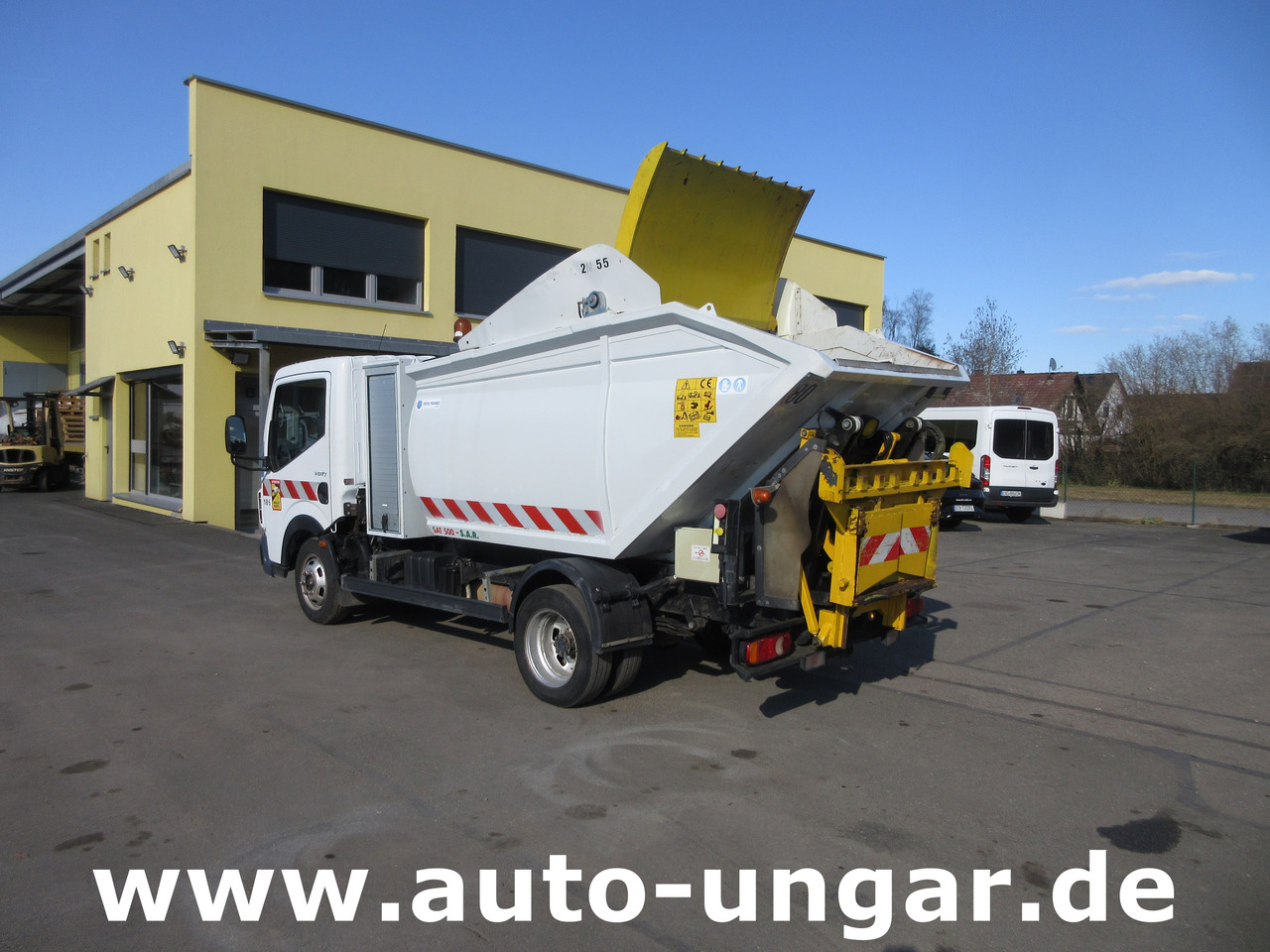 Renault Maxity 130 Müllwagen IRIDE SAT 500 Bj. 2010 4.500kg Presse Schüttung Kipper - Kamion mbeturinash: foto 3 Renault Maxity 130 Müllwagen IRIDE SAT 500 Bj. 2010 4.500kg Presse Schüttung Kipper - Kamion mbeturinash: foto 3