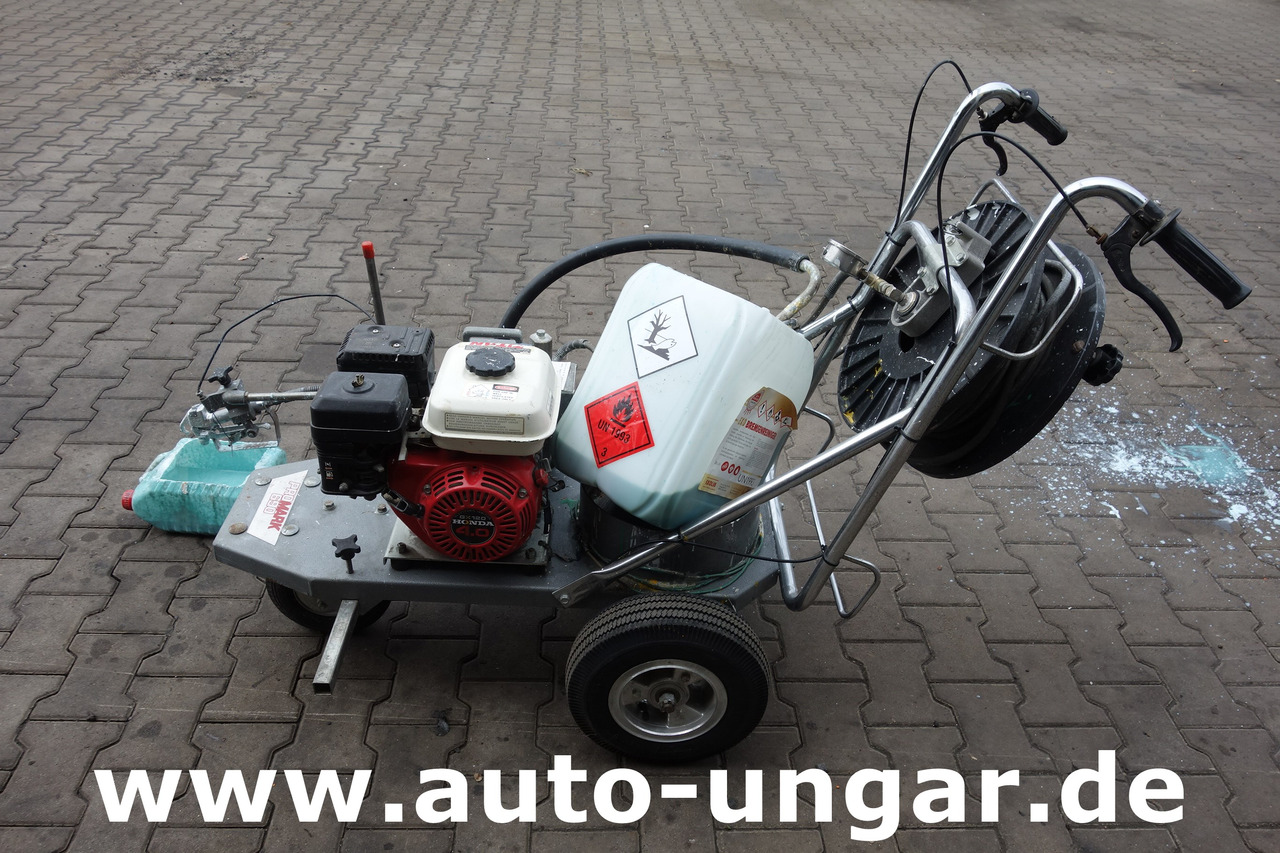 Titan Promark 690 Graco LineLazer Airless Roadmarking Machine Markiermaschine - Makineri asfalti: foto 2 Titan Promark 690 Graco LineLazer Airless Roadmarking Machine Markiermaschine - Makineri asfalti: foto 2