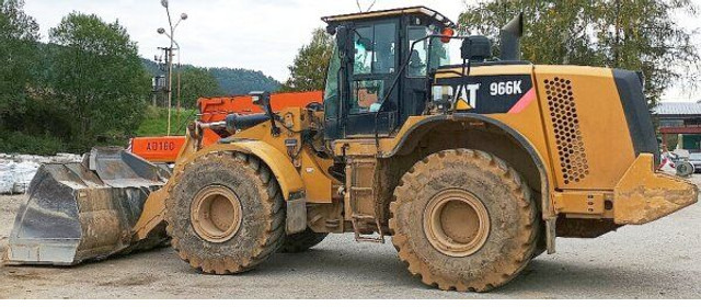 Caterpillar 966 K - Fadrom me goma: foto 1 Caterpillar 966 K - Fadrom me goma: foto 1