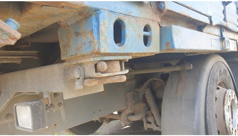 DAF 6x2 FX105.460 EEV BDF 7.2m Kogel retarder automat - Kamion me tendë: foto 5 DAF 6x2 FX105.460 EEV BDF 7.2m Kogel retarder automat - Kamion me tendë: foto 5