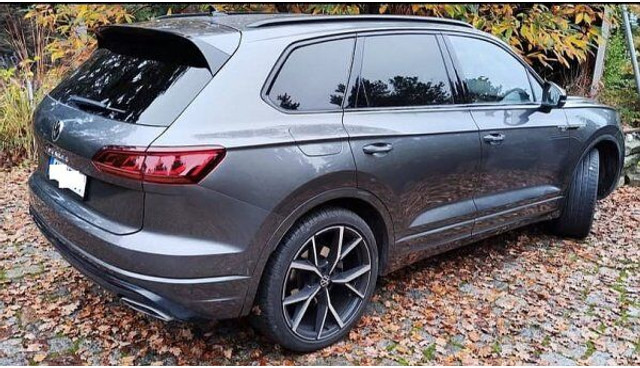 Volkswagen Touareg 3.0 TDi R-line 4-motion - Veturë: foto 2 Volkswagen Touareg 3.0 TDi R-line 4-motion - Veturë: foto 2