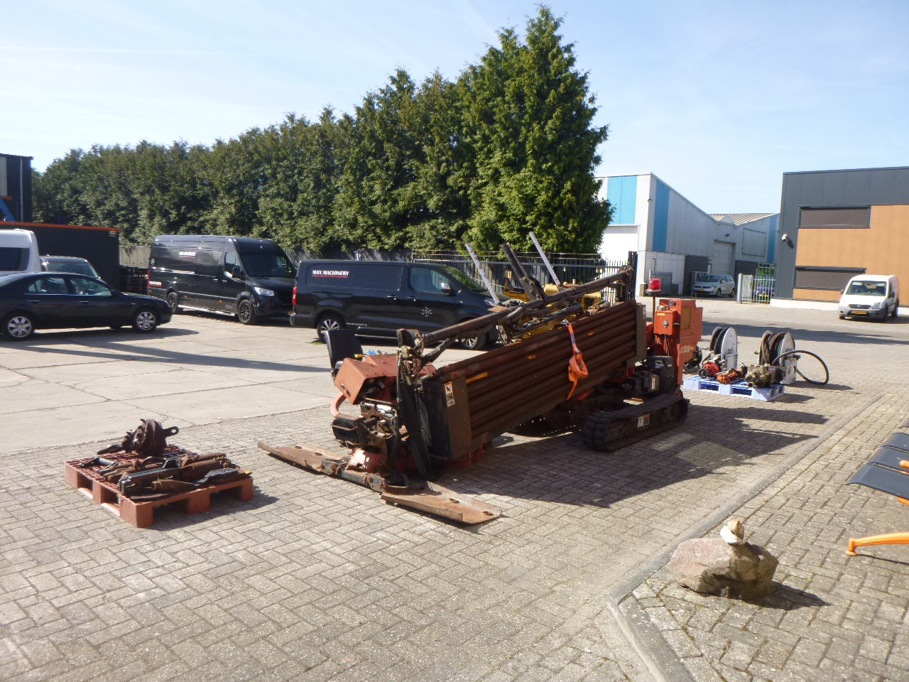 DITCH WITCH JT3510 - Makineri e drejtuar për hapjen e rrugëve: foto 5 DITCH WITCH JT3510 - Makineri e drejtuar për hapjen e rrugëve: foto 5