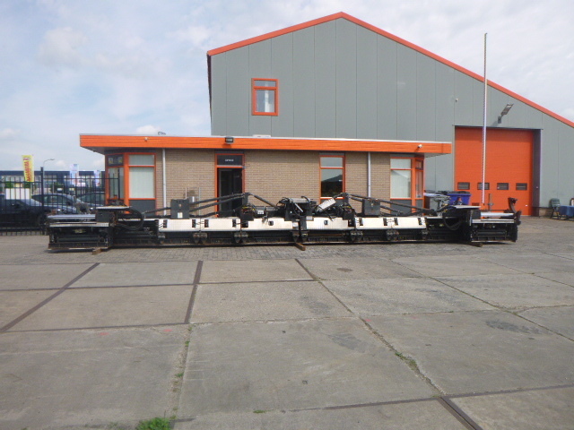 DYNAPAC SB1250PL - Shtrues asfalti: foto 1 DYNAPAC SB1250PL - Shtrues asfalti: foto 1