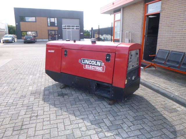 LINCOLN ELECTRIC SAE 300 - Pajisje saldimi: foto 3 LINCOLN ELECTRIC SAE 300 - Pajisje saldimi: foto 3