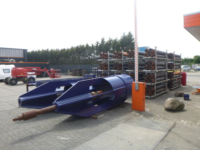 PIPELINE PULLING UNIT PIPE RAMMING PULLING UNIT PIPE RAMMING - Makineri e drejtuar për hapjen e rrugëve: foto 5 PIPELINE PULLING UNIT PIPE RAMMING PULLING UNIT PIPE RAMMING - Makineri e drejtuar për hapjen e rrugëve: foto 5