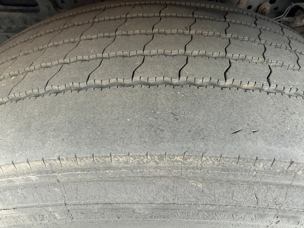 Mercedes-Benz Actros 1842LS Kran HMF 2020 bis 18 Meter - Gjysmë-kamion: foto 3 Mercedes-Benz Actros 1842LS Kran HMF 2020 bis 18 Meter - Gjysmë-kamion: foto 3