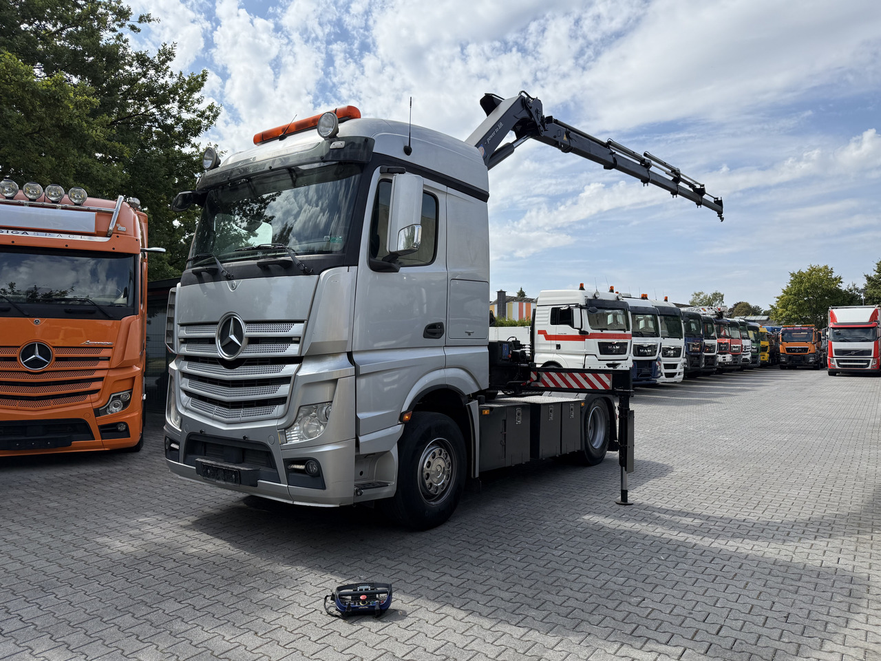 Gjysmë-kamion Mercedes-Benz Actros 1842LS Kran HMF 2020 bis 18 Meter: foto 14
