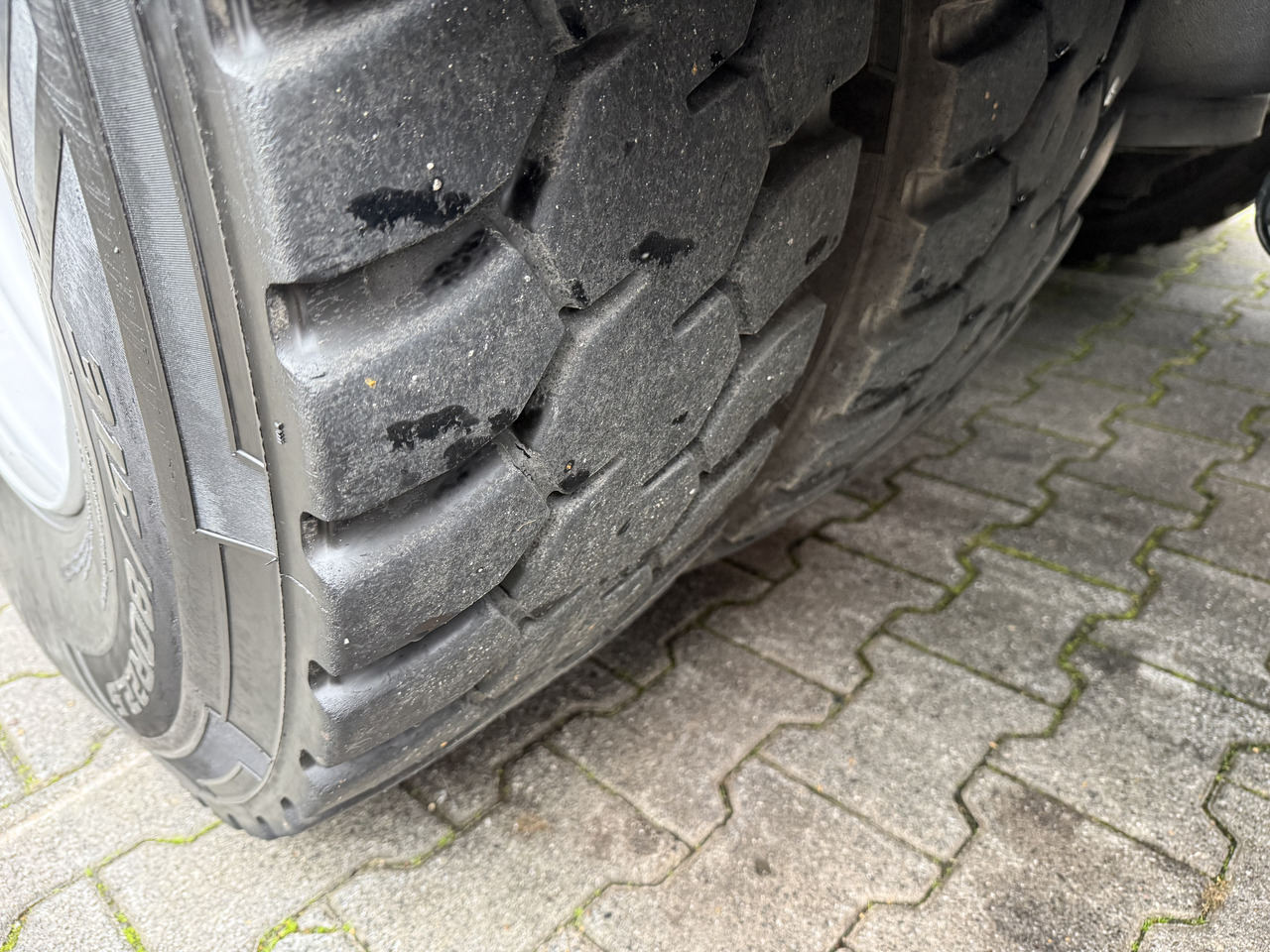 Mercedes-Benz Actros 2548 LS 6X2 Kran HMF 3220 bis 16 Meter - Gjysmë-kamion: foto 4 Mercedes-Benz Actros 2548 LS 6X2 Kran HMF 3220 bis 16 Meter - Gjysmë-kamion: foto 4