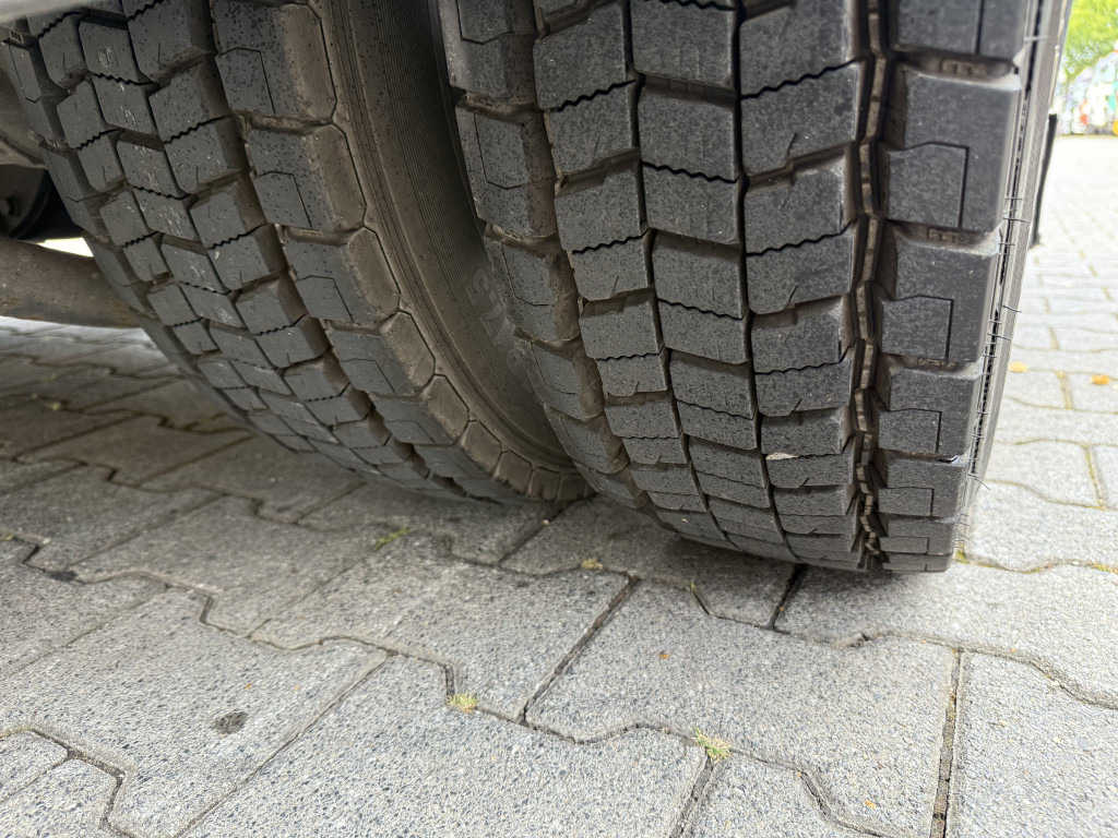 MAN TGL 7.180 4X2 BL 1500Kg Ladebordwand - Kamion me tendë: foto 2 MAN TGL 7.180 4X2 BL 1500Kg Ladebordwand - Kamion me tendë: foto 2