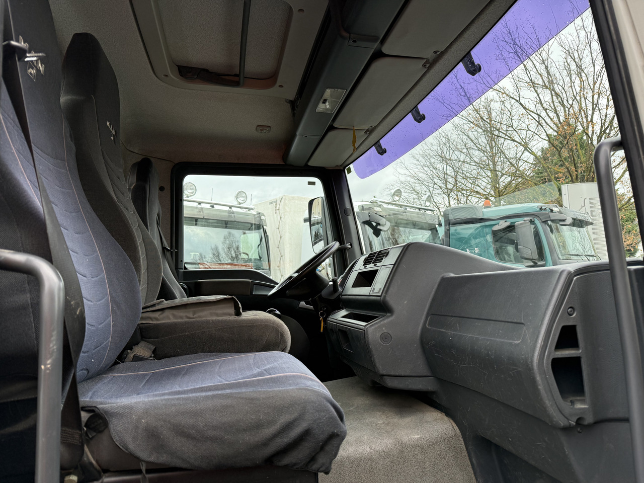 MAN TGM 12.240 Palfinger 11001 bis 19 Meter - Kamion me karroceri të hapur, Kamion me vinç: foto 5 MAN TGM 12.240 Palfinger 11001 bis 19 Meter - Kamion me karroceri të hapur, Kamion me vinç: foto 5