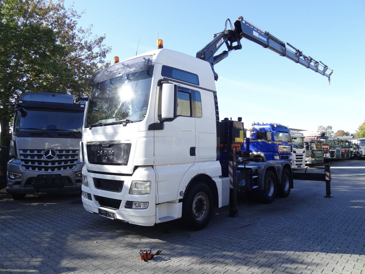 MAN TGX 33.480 6X4 Kran MKG 381 bis 20 Meter - Kamion me vinç, Gjysmë-kamion: foto 1 MAN TGX 33.480 6X4 Kran MKG 381 bis 20 Meter - Kamion me vinç, Gjysmë-kamion: foto 1