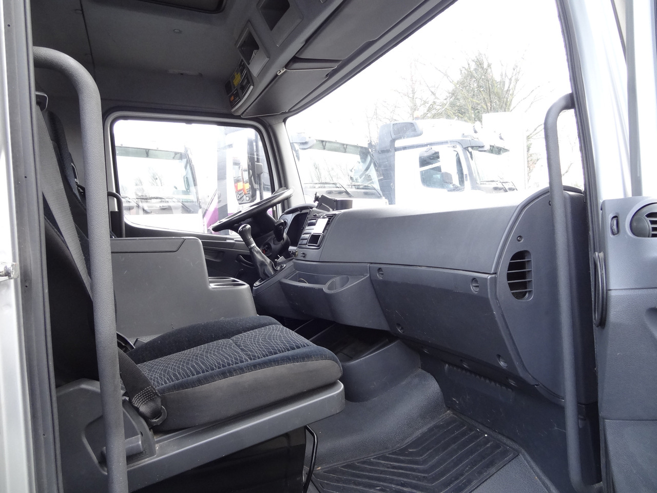Mercedes-Benz Atego 818 Kran Palfinger 6501 - Kamion me karroceri të hapur, Kamion me vinç: foto 4 Mercedes-Benz Atego 818 Kran Palfinger 6501 - Kamion me karroceri të hapur, Kamion me vinç: foto 4