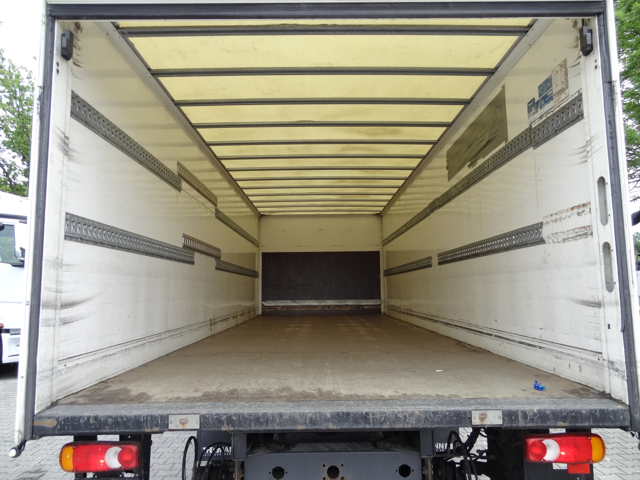 Kamion vagonetë Renault D10.210 7m Koffer: foto 14