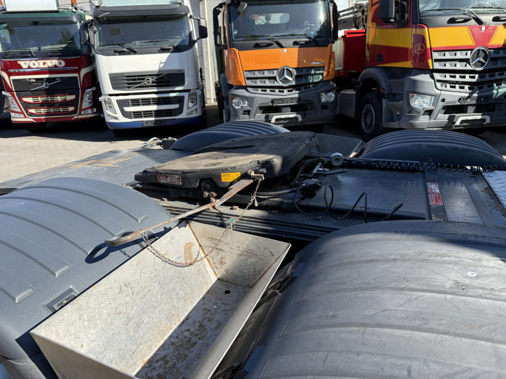 Scania R400 6X2 Kran Hiab 377-8 bis 25 Meter - Kamion me vinç, Gjysmë-kamion: foto 2 Scania R400 6X2 Kran Hiab 377-8 bis 25 Meter - Kamion me vinç, Gjysmë-kamion: foto 2