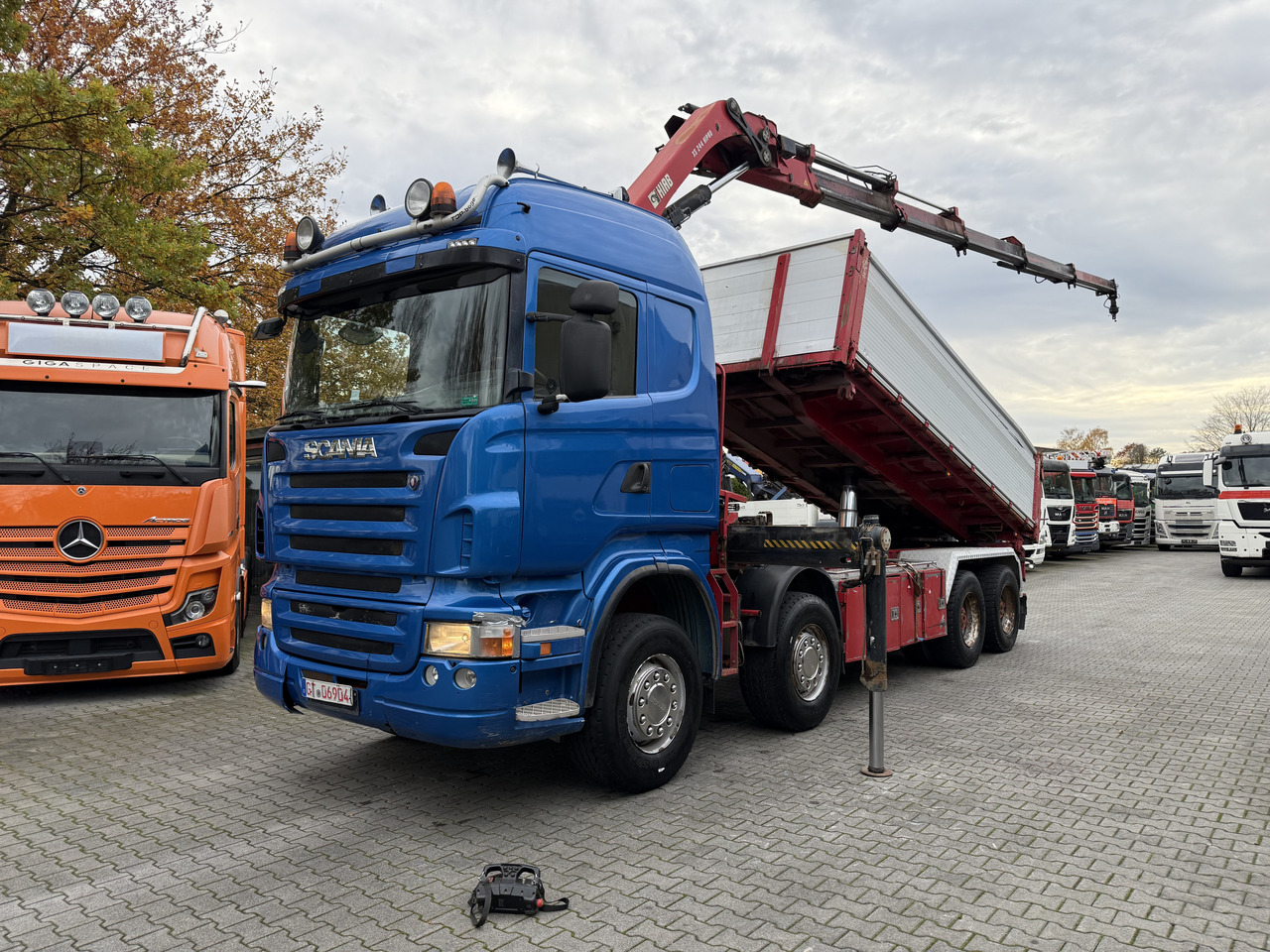 Scania R580 8X4 Kipper Kran HIAB 244-5 - Kamion vetëshkarkues, Kamion me vinç: foto 1 Scania R580 8X4 Kipper Kran HIAB 244-5 - Kamion vetëshkarkues, Kamion me vinç: foto 1