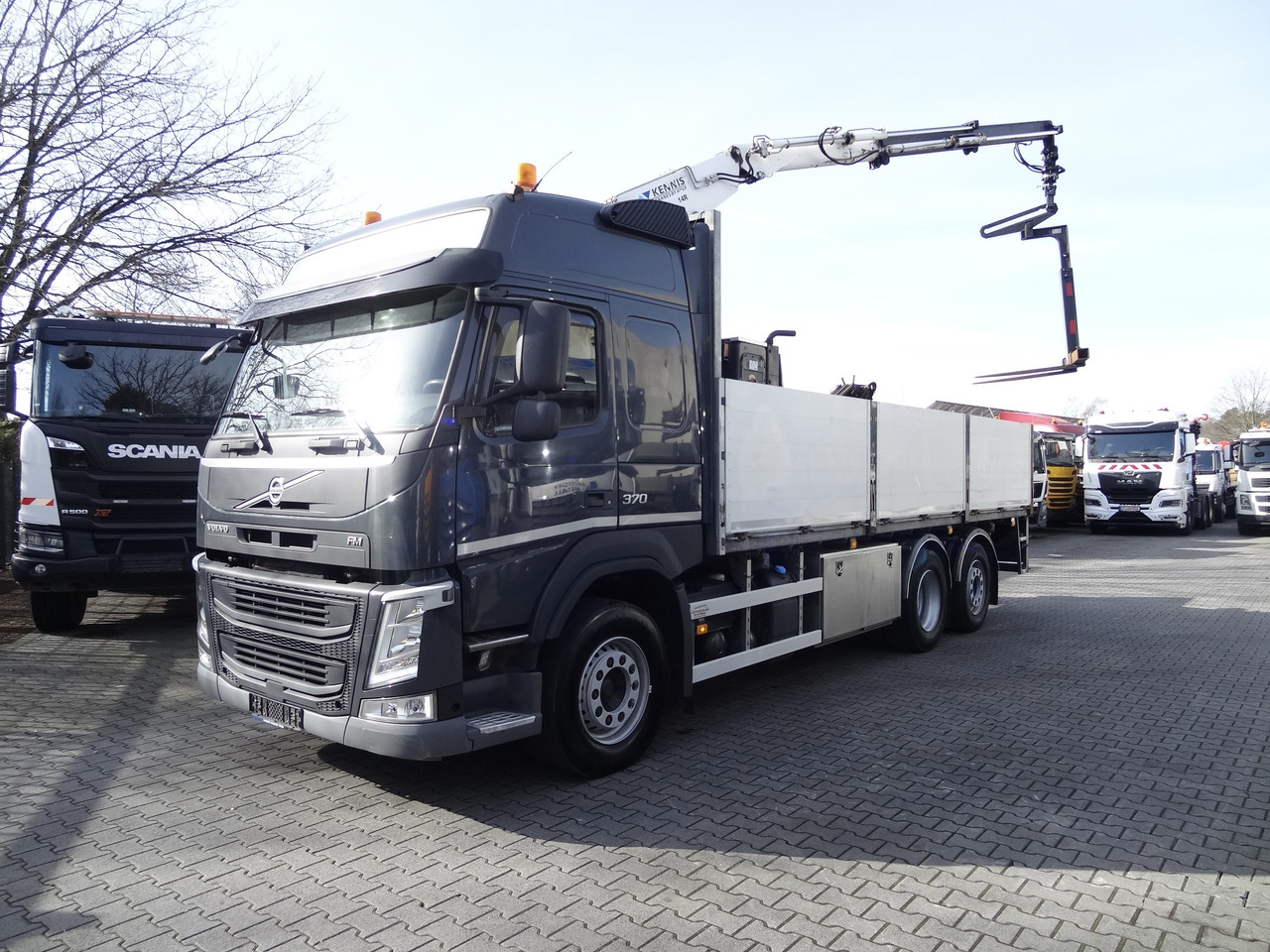 Volvo FM370 6X2*4 Kennis K14 Kran - Kamion me vinç, Kamion me karroceri të hapur: foto 2 Volvo FM370 6X2*4 Kennis K14 Kran - Kamion me vinç, Kamion me karroceri të hapur: foto 2