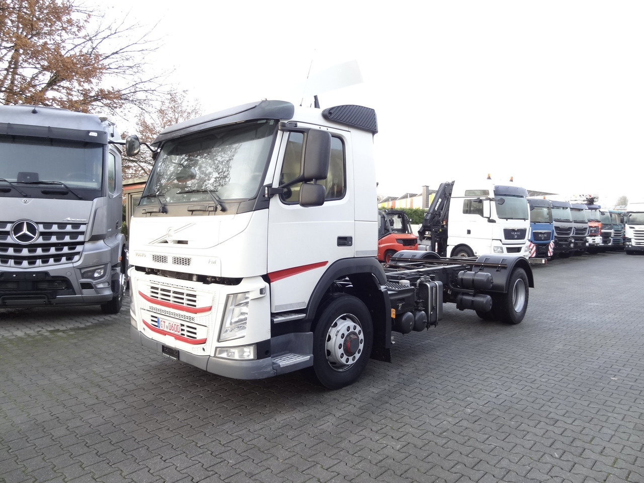 Volvo FM420 4X4 X-Track - Kamion kabinë-shasi: foto 1 Volvo FM420 4X4 X-Track - Kamion kabinë-shasi: foto 1