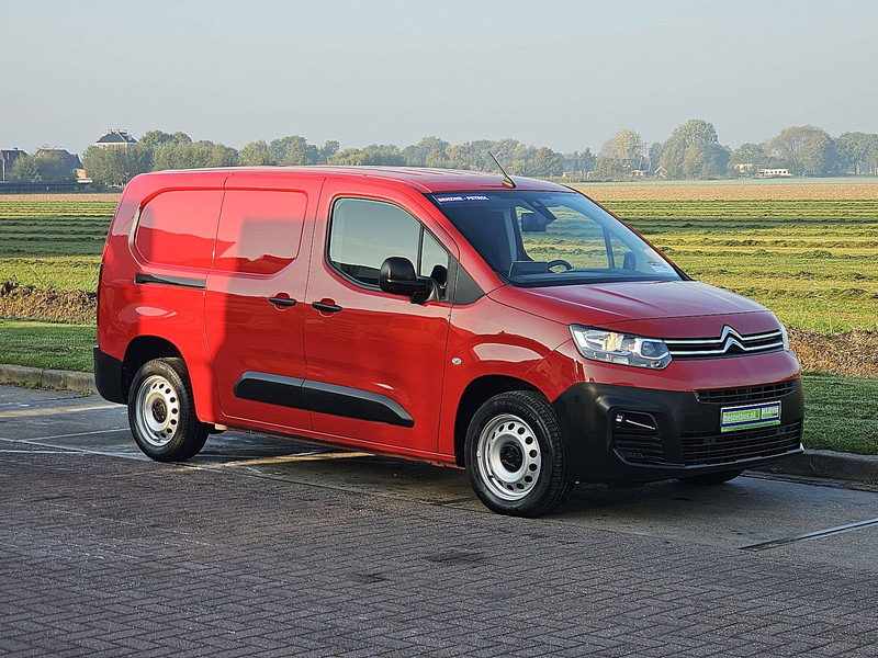 Citroën Berlingo 1.2 XL 130 AUT. 34 dkm. - Kamioncine me kontinier: foto 5 Citroën Berlingo 1.2 XL 130 AUT. 34 dkm. - Kamioncine me kontinier: foto 5