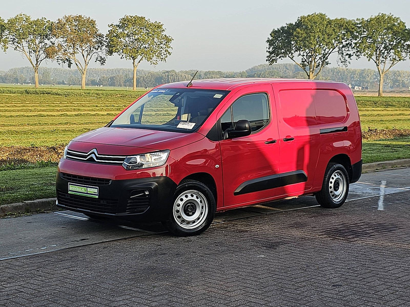 Citroën Berlingo 1.2 XL 130 AUT. 34 dkm. - Kamioncine me kontinier: foto 2 Citroën Berlingo 1.2 XL 130 AUT. 34 dkm. - Kamioncine me kontinier: foto 2