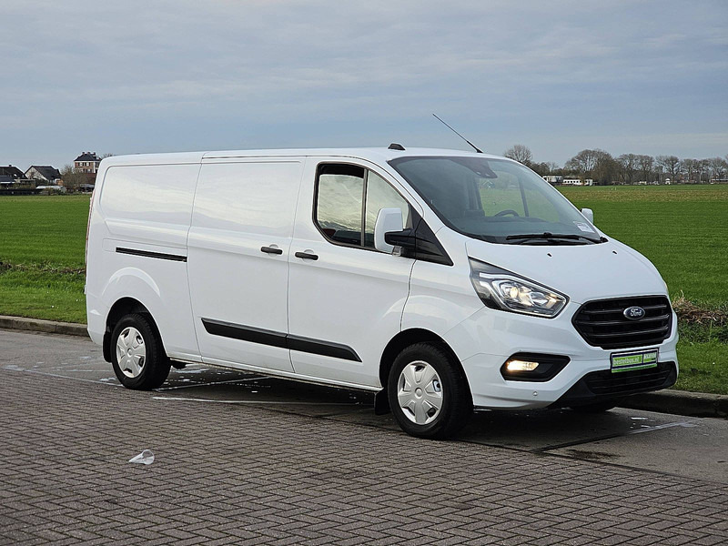 Ford Transit Custom 2.0 L2H1 Navi Euro6 - Furgon i vogël: foto 5 Ford Transit Custom 2.0 L2H1 Navi Euro6 - Furgon i vogël: foto 5
