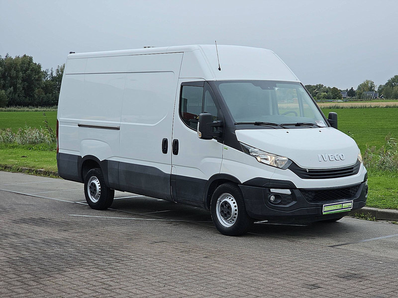 Iveco Daily 35S14 L2H2 Airco Euro6! - Furgon: foto 5 Iveco Daily 35S14 L2H2 Airco Euro6! - Furgon: foto 5