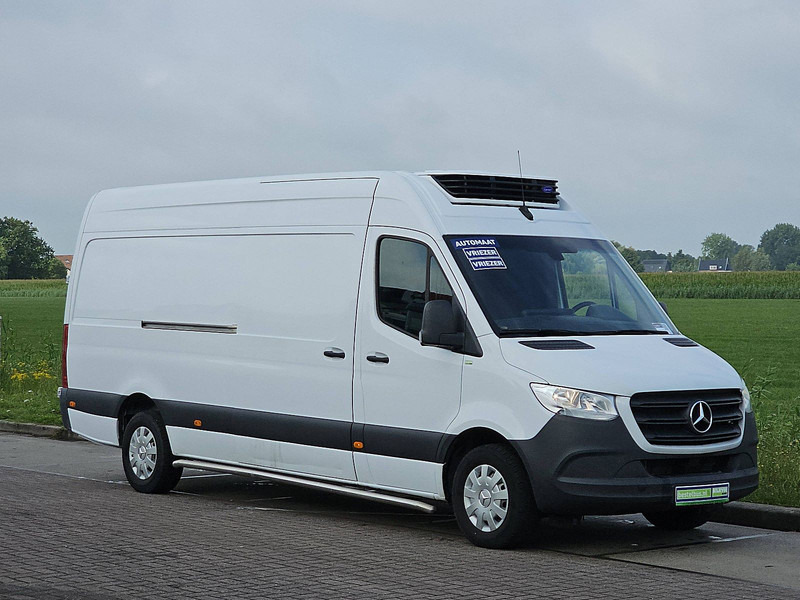 Mercedes-Benz Sprinter 315 L3H2 Koeling Vriezer - Furgon frigorifer: foto 5 Mercedes-Benz Sprinter 315 L3H2 Koeling Vriezer - Furgon frigorifer: foto 5