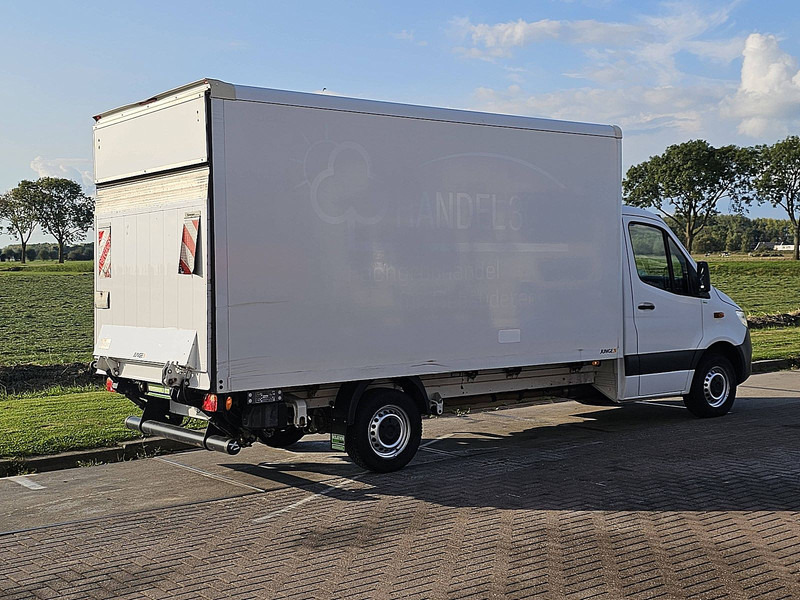 Mercedes-Benz Sprinter 316 Bakwagen Laadklep! - Kamioncine me kontinier: foto 3 Mercedes-Benz Sprinter 316 Bakwagen Laadklep! - Kamioncine me kontinier: foto 3