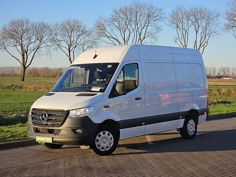 Mercedes-Benz Sprinter 317 L2H2 Mbux RWD! - Furgon: foto 2 Mercedes-Benz Sprinter 317 L2H2 Mbux RWD! - Furgon: foto 2