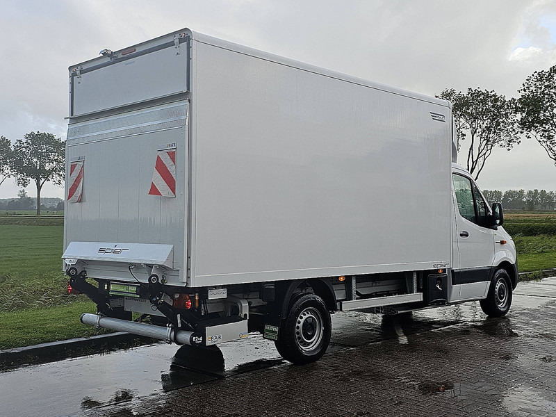 Mercedes-Benz eSprinter Bakwagen Laadklep! - Kamioncine me kontinier, Furgon elektrik: foto 3 Mercedes-Benz eSprinter Bakwagen Laadklep! - Kamioncine me kontinier, Furgon elektrik: foto 3