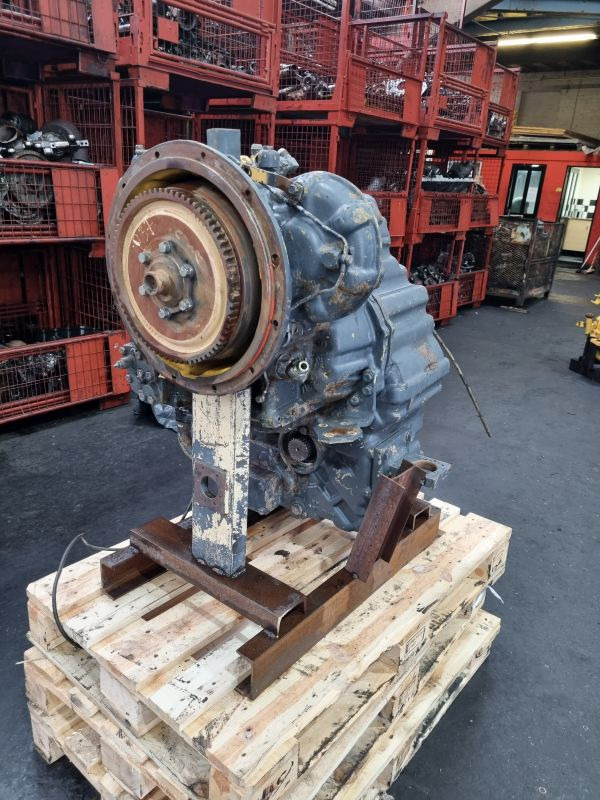 Komatsu WA320-3 Gearbox (Plant) - Kutia e marsheve për Makineri ndërtimi: foto 4 Komatsu WA320-3 Gearbox (Plant) - Kutia e marsheve për Makineri ndërtimi: foto 4