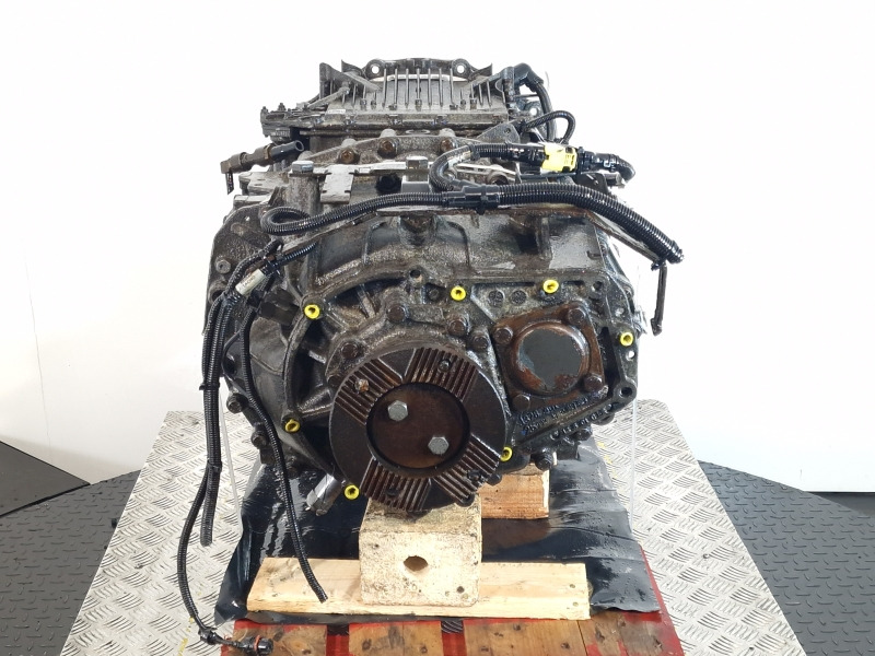 ZF Astronic 12AS2330TD Gearbox - Kutia e marsheve: foto 5 ZF Astronic 12AS2330TD Gearbox - Kutia e marsheve: foto 5