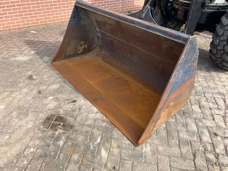 Atlas 75S - Fadrom me goma: foto 5 Atlas 75S - Fadrom me goma: foto 5