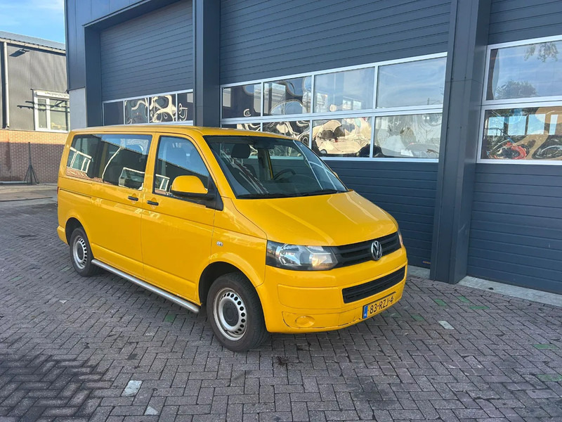 Volkswagen Transporter Kombi - Autobus: foto 3 Volkswagen Transporter Kombi - Autobus: foto 3