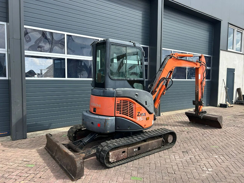 Hitachi ZX35U-2 - Miniekskavator: foto 4 Hitachi ZX35U-2 - Miniekskavator: foto 4