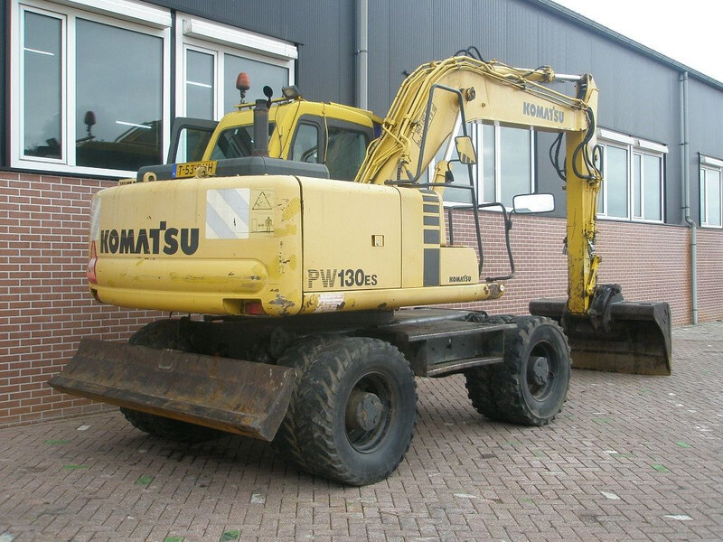 Komatsu PW 130ES-6K - Ekskavator me goma: foto 3 Komatsu PW 130ES-6K - Ekskavator me goma: foto 3