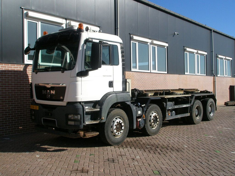 MAN TGS 41.360 8X4 BB - Kamion me sistem kabllor: foto 1 MAN TGS 41.360 8X4 BB - Kamion me sistem kabllor: foto 1