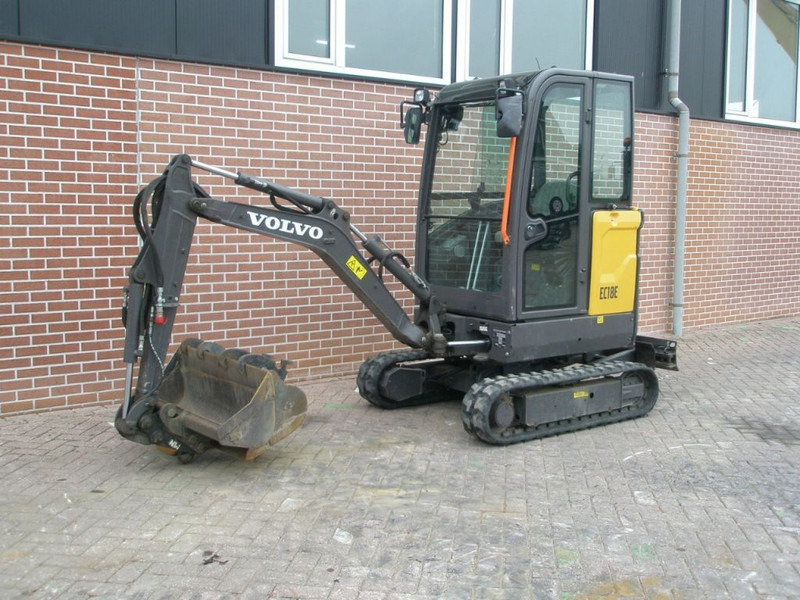 Volvo ECR18E - Miniekskavator: foto 1 Volvo ECR18E - Miniekskavator: foto 1