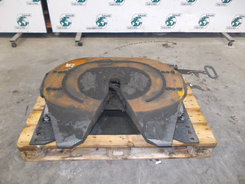 DAF 16304249 JOST MEGA SCHOTEL DAF XF 440 16304249 JOST MEGA SCHOTEL DAF XF 440 EURO 6 MODEL 2016 - Bashkues i rrotës së pestë për Kamioni: foto 5 DAF 16304249 JOST MEGA SCHOTEL DAF XF 440 16304249 JOST MEGA SCHOTEL DAF XF 440 EURO 6 MODEL 2016 - Bashkues i rrotës së pestë për Kamioni: foto 5