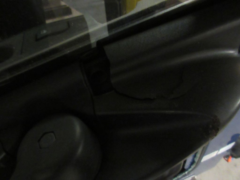 DAF 1715427 DEUR RECHTS LF 290 EURO 6 MET RAAM - Derë dhe pjesë këmbimi për Kamioni: foto 3 DAF 1715427 DEUR RECHTS LF 290 EURO 6 MET RAAM - Derë dhe pjesë këmbimi për Kamioni: foto 3