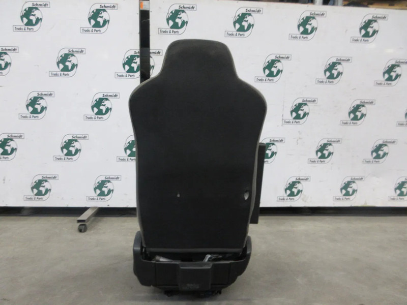 Iveco 5801416515 // 5801389347 IVECO HI WAY EURO 6 MODEL 2018 - Ndenjësja për Kamioni: foto 4 Iveco 5801416515 // 5801389347 IVECO HI WAY EURO 6 MODEL 2018 - Ndenjësja për Kamioni: foto 4