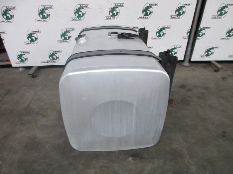 MAN 81.12201-5701//81.12201-5950 // 580 LITER TANK MAN TGX TGS EURO 6 - Serbatori i karburantit për Kamioni: foto 2 MAN 81.12201-5701//81.12201-5950 // 580 LITER TANK MAN TGX TGS EURO 6 - Serbatori i karburantit për Kamioni: foto 2