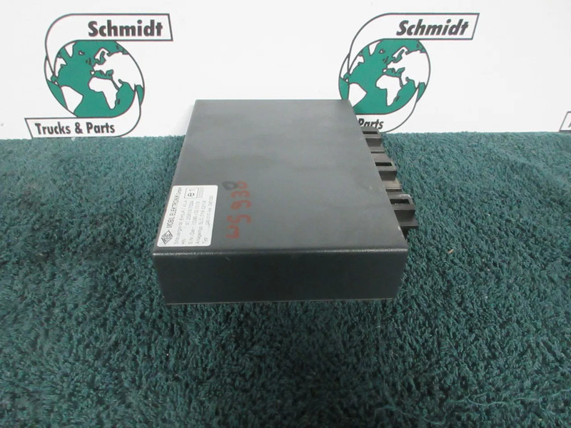 MAN 81.25815-7024 STUURMODULEN MAN 24.440 EURO 6 - Sistemi elektrik për Kamioni: foto 2 MAN 81.25815-7024 STUURMODULEN MAN 24.440 EURO 6 - Sistemi elektrik për Kamioni: foto 2