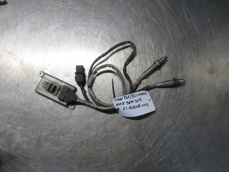 MAN TGX/TGS 51.15408-0019 NOX SENSOR EURO 6 - Sistemi elektrik për Kamioni: foto 2 MAN TGX/TGS 51.15408-0019 NOX SENSOR EURO 6 - Sistemi elektrik për Kamioni: foto 2
