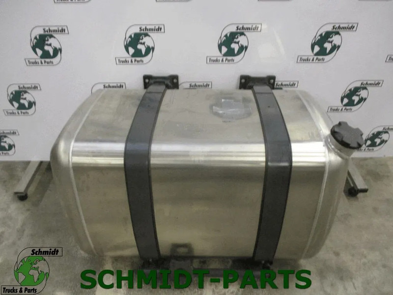 Mercedes-Benz A 960 470 36 03 DIESELTANK NIEUWE 10 X OP VOORRAAD MERCEDES ACTROS - Serbatori i karburantit për Kamioni: foto 3 Mercedes-Benz A 960 470 36 03 DIESELTANK NIEUWE 10 X OP VOORRAAD MERCEDES ACTROS - Serbatori i karburantit për Kamioni: foto 3
