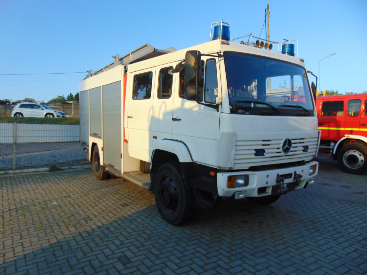 MERCEDES-BENZ 1124AF 4x4 MAGIRUS - Zjarrfikëse: foto 2 MERCEDES-BENZ 1124AF 4x4 MAGIRUS - Zjarrfikëse: foto 2