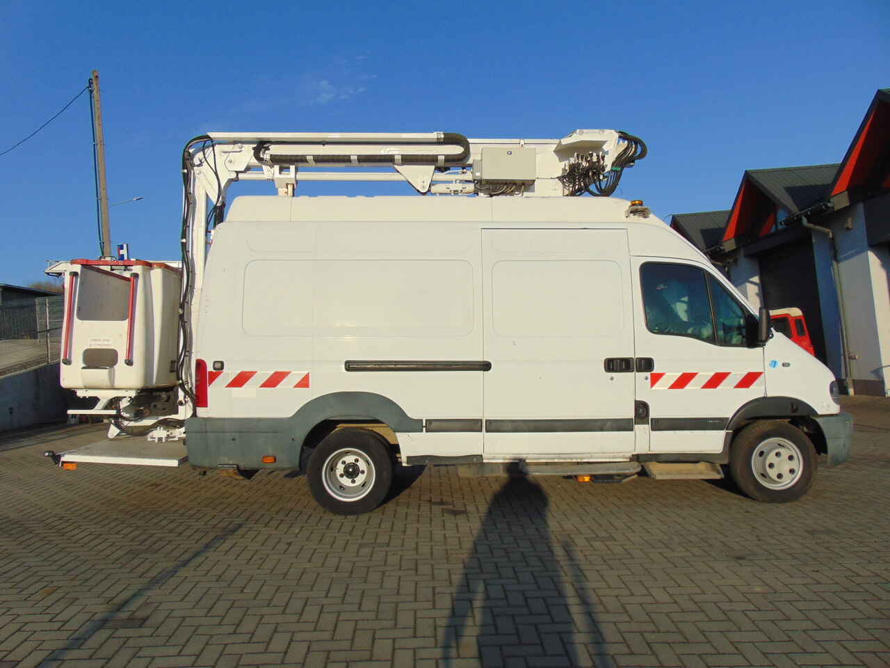Platformë ajrore e montuar në kamion RENAULT Mascott 2,8dCi 110 L2H3 France Elevateur 152TTF 162TTF: foto 6